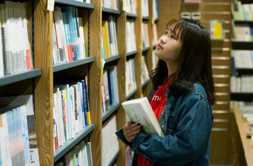 外籍考生降低要求，招生标准引发热议，清华表示含金量不同