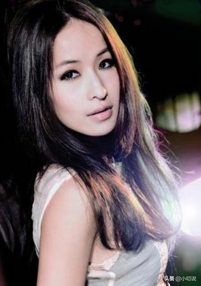天后萧亚轩的丰富情史：出道20年，她凭什么征服17任男友？