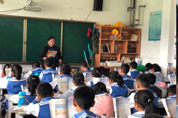 “取消英语”呼声高涨，学科地位受影响？辽宁、上海率先做调整