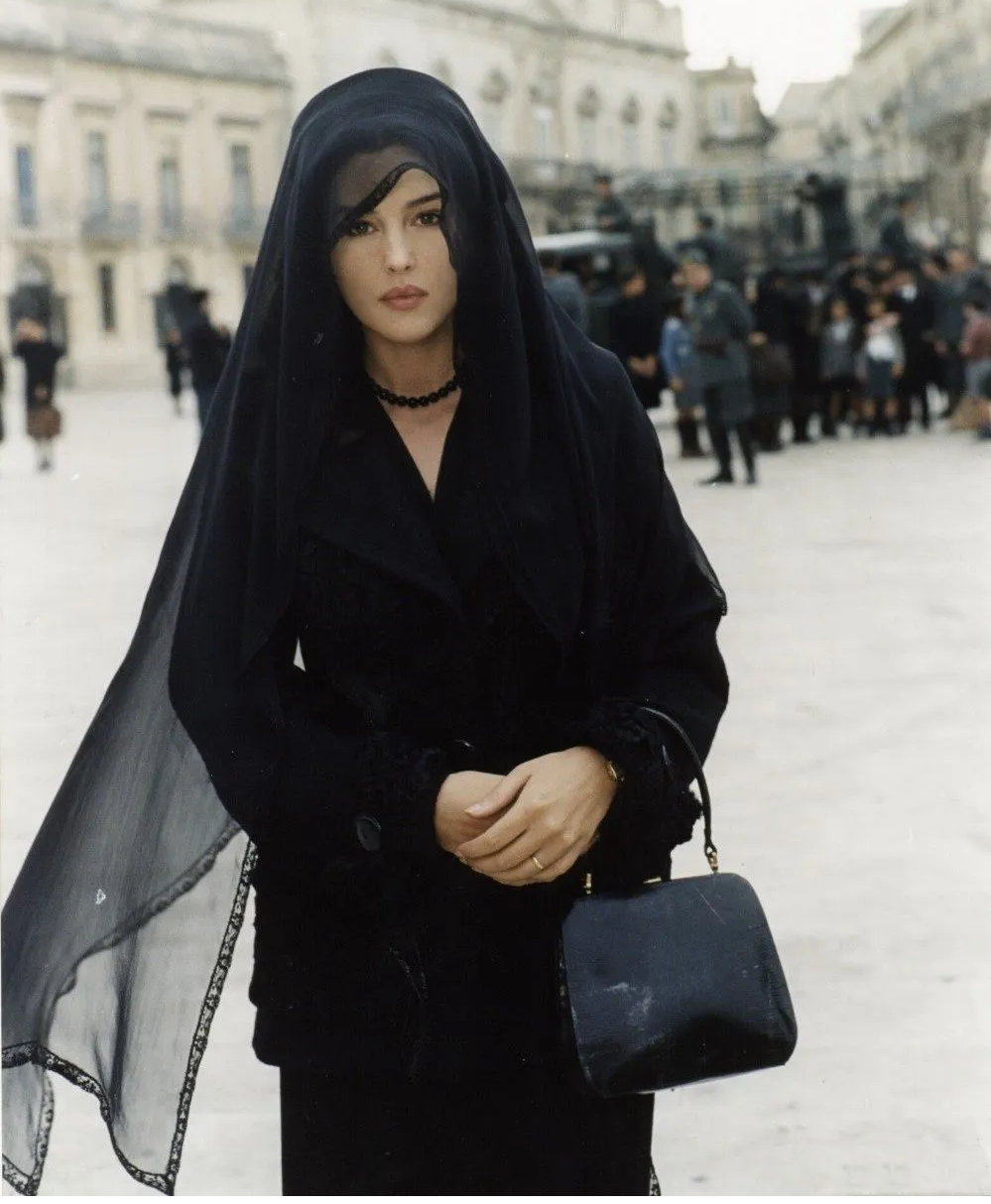 《西西里的美丽传说》：从莫妮卡·贝鲁奇那里学到的10个时尚技巧