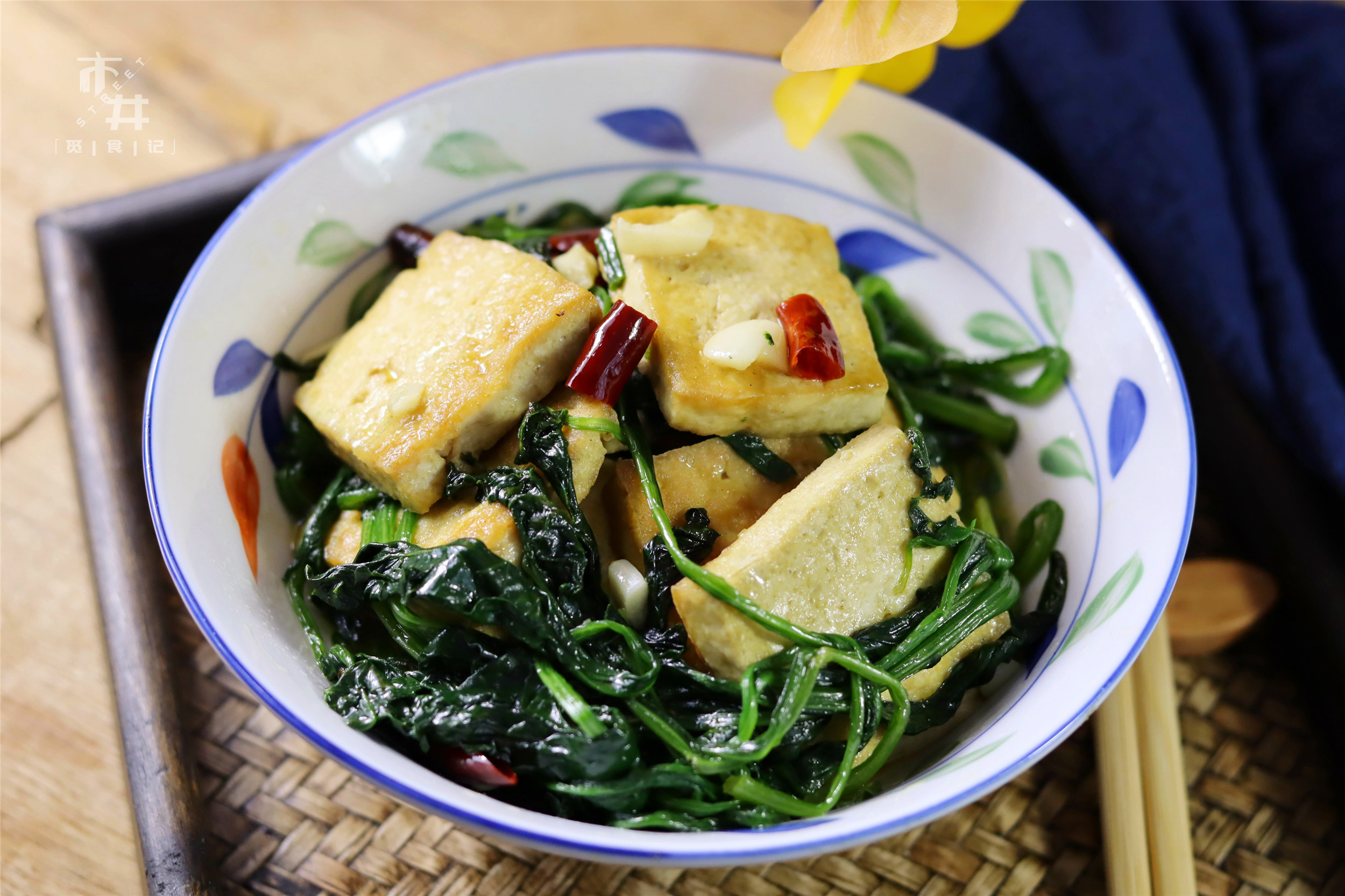 菠菜和豆腐（菠菜和豆腐一起搭配吃会中毒吗）