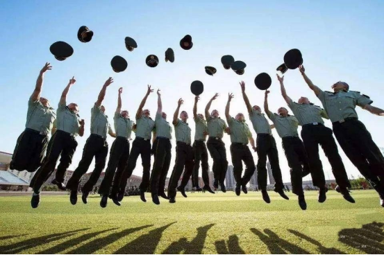 大学生入伍当兵，要多少年才能安排工作？超过一定年限才有机会