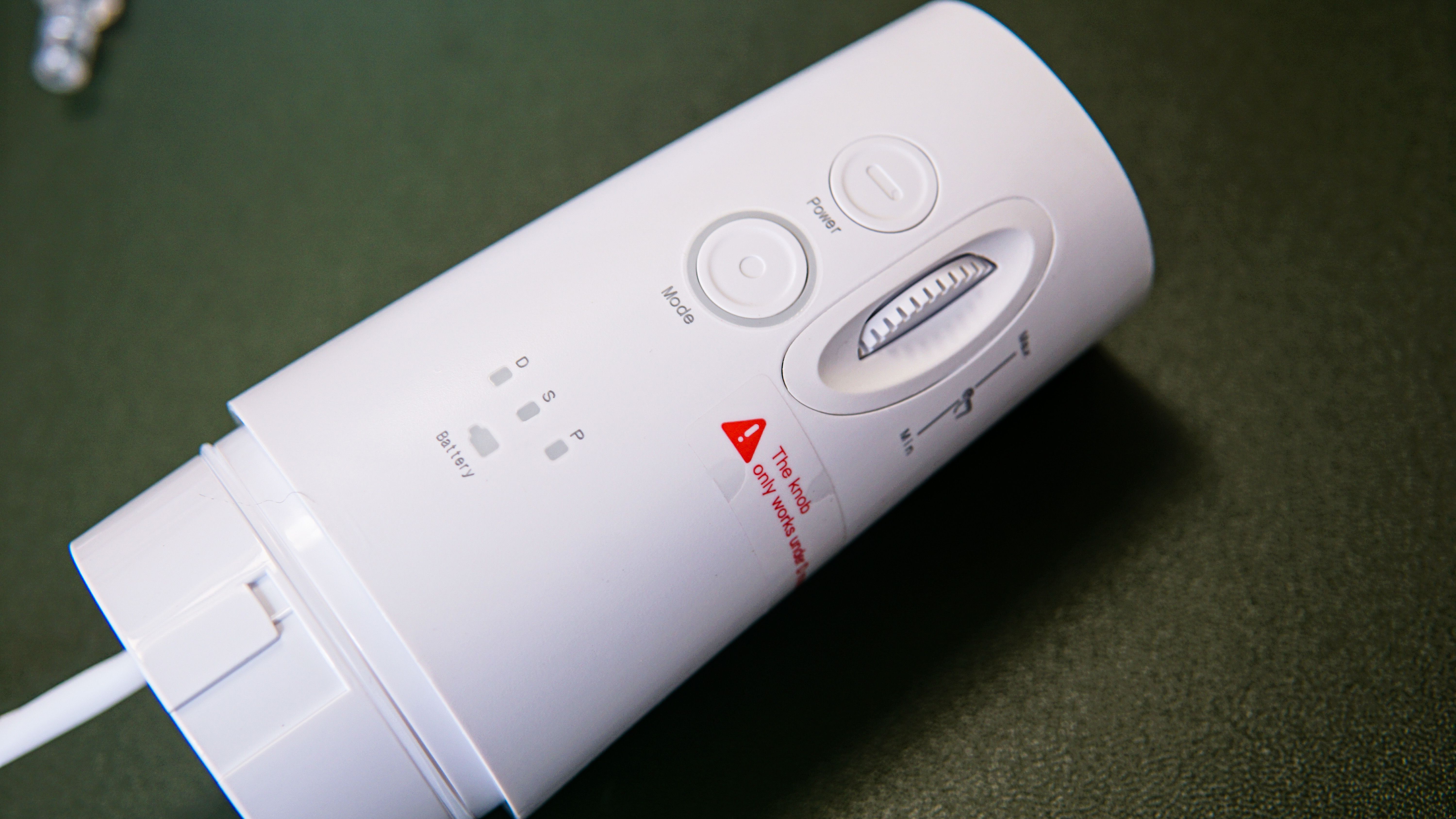 牙齿缝隙牙刷清洗不到怎么办，你需要一个Flosmore冲牙器