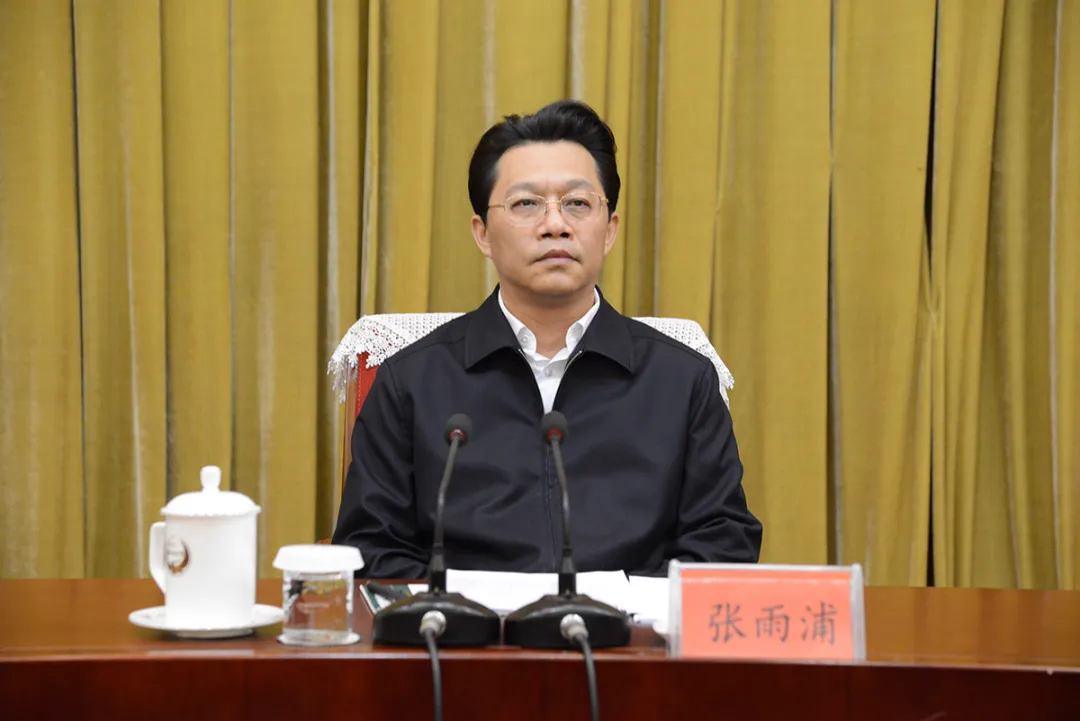 掌舵宁夏首府半年的他入疆，成最年轻党委常委