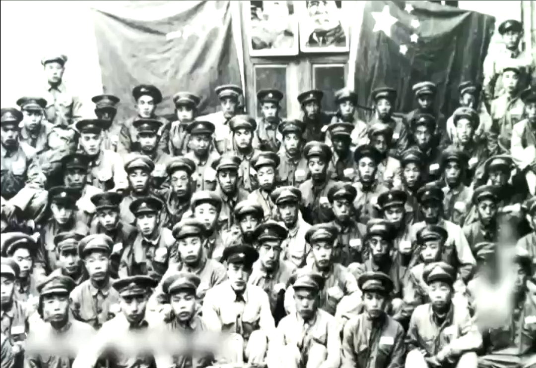 17位老人在宾馆地毯上睡了一夜，他们是谁？