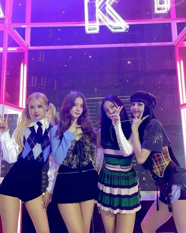 Lucas私生活争议后的近况如何?要退团了吗;BLACKPINK即将回归?