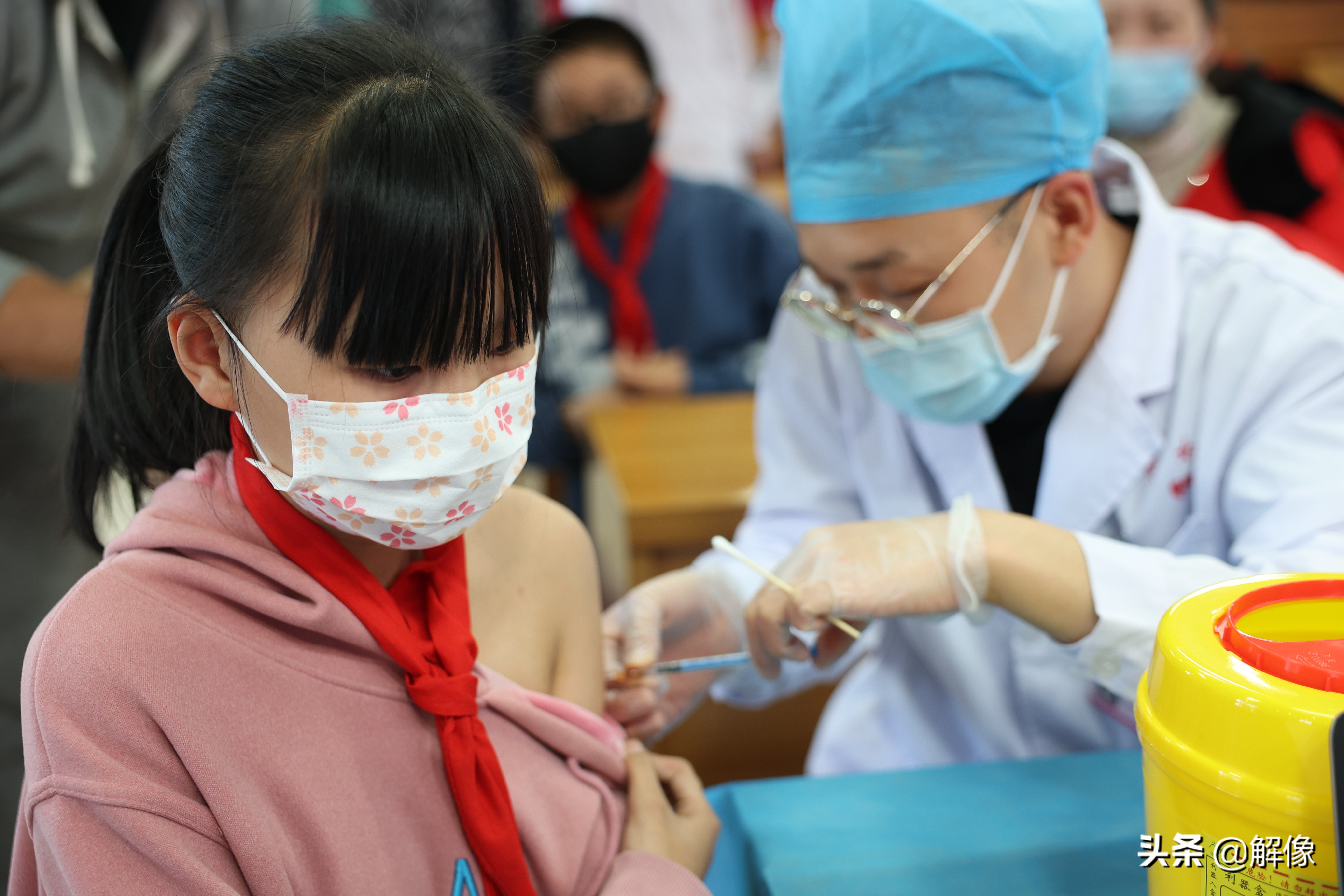 太原小学生接种疫苗，宣传标语又萌又可爱，缓解学生怕打针的压力