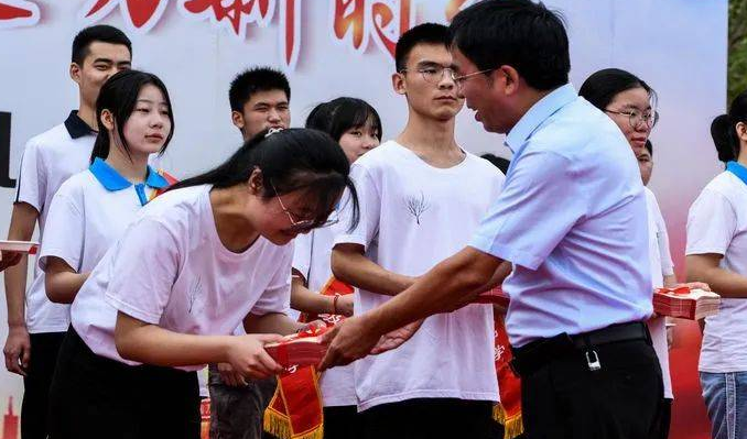 大学里值得花时间考的资格证书，含金量高，毕业后大有用处