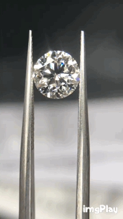 买钻石怕被坑？钻石从业者告诉你钻石要怎么选+去哪买