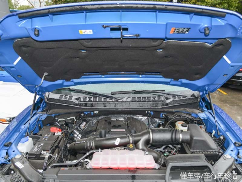 福特不敢硬撑！猛禽F-150新车上市直降9.30万配两把锁途乐哭了