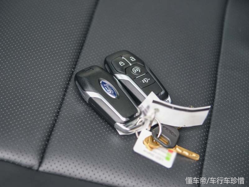 福特不敢硬撑！猛禽F-150新车上市直降9.30万配两把锁途乐哭了