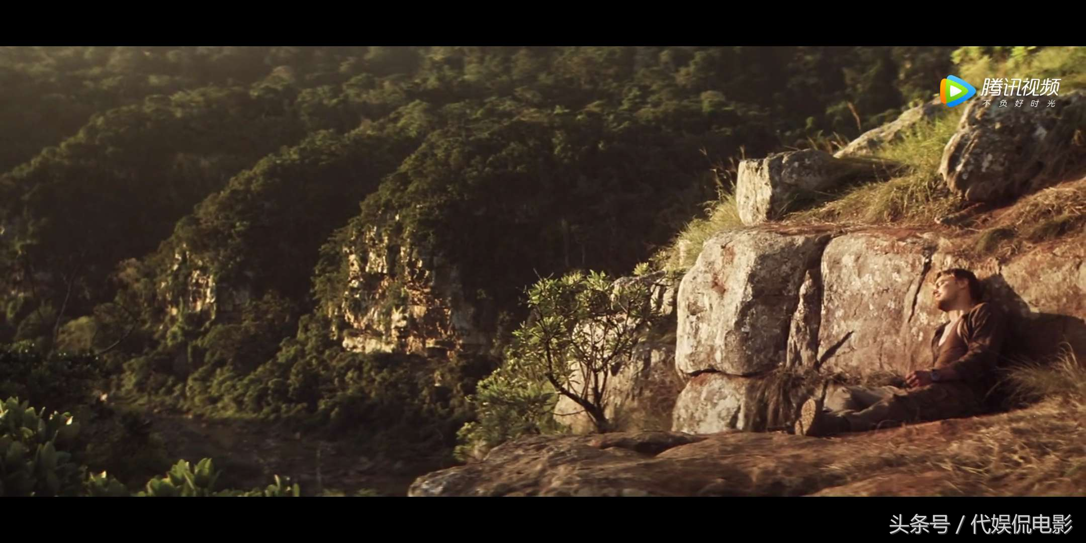 三言两语看完《血钻》,小李子的非洲发财大梦破灭!令人惋惜