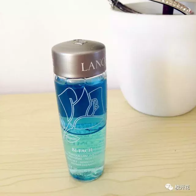 美妆博主林允上线，当红小花原来爱用这些平价化妆品？