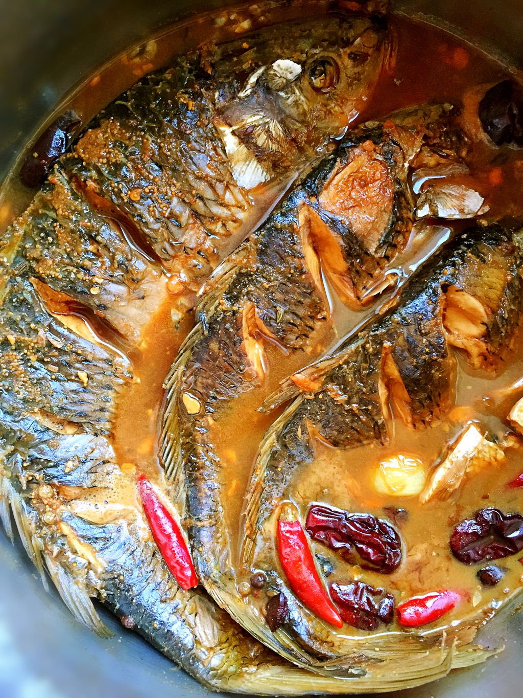 炖鱼时该如何加醋