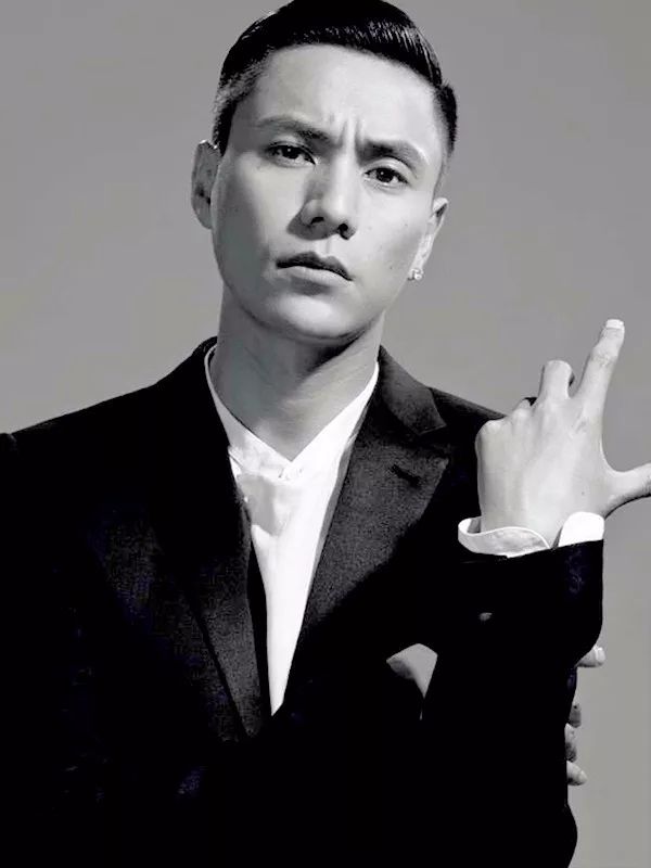 男生发际线高，头发稀少，剪这些发型就对了！