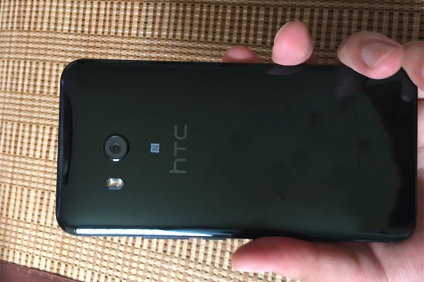 發布沒多久降價360元，驍龍652+OIS光學防抖，還有3930mAh大電池