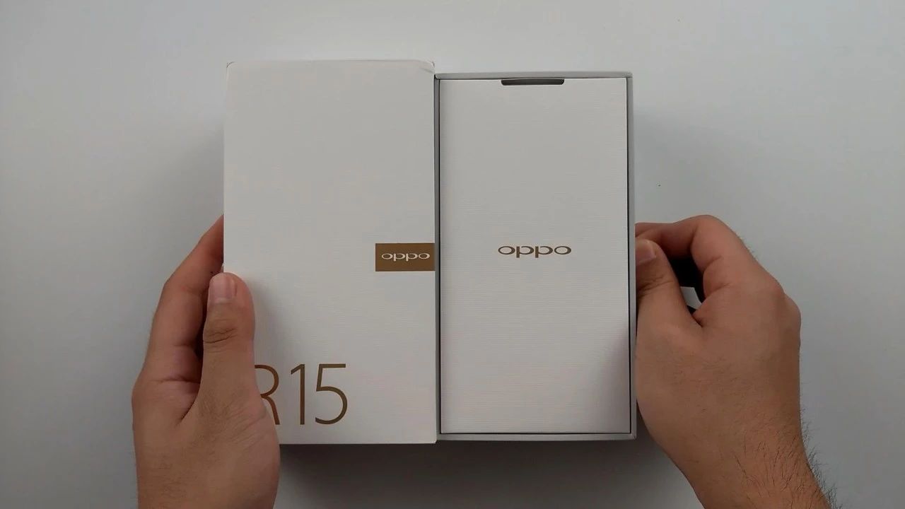 3499元的OPPO R15开箱，箱子打开：哇奥，399元的赠品美滋滋