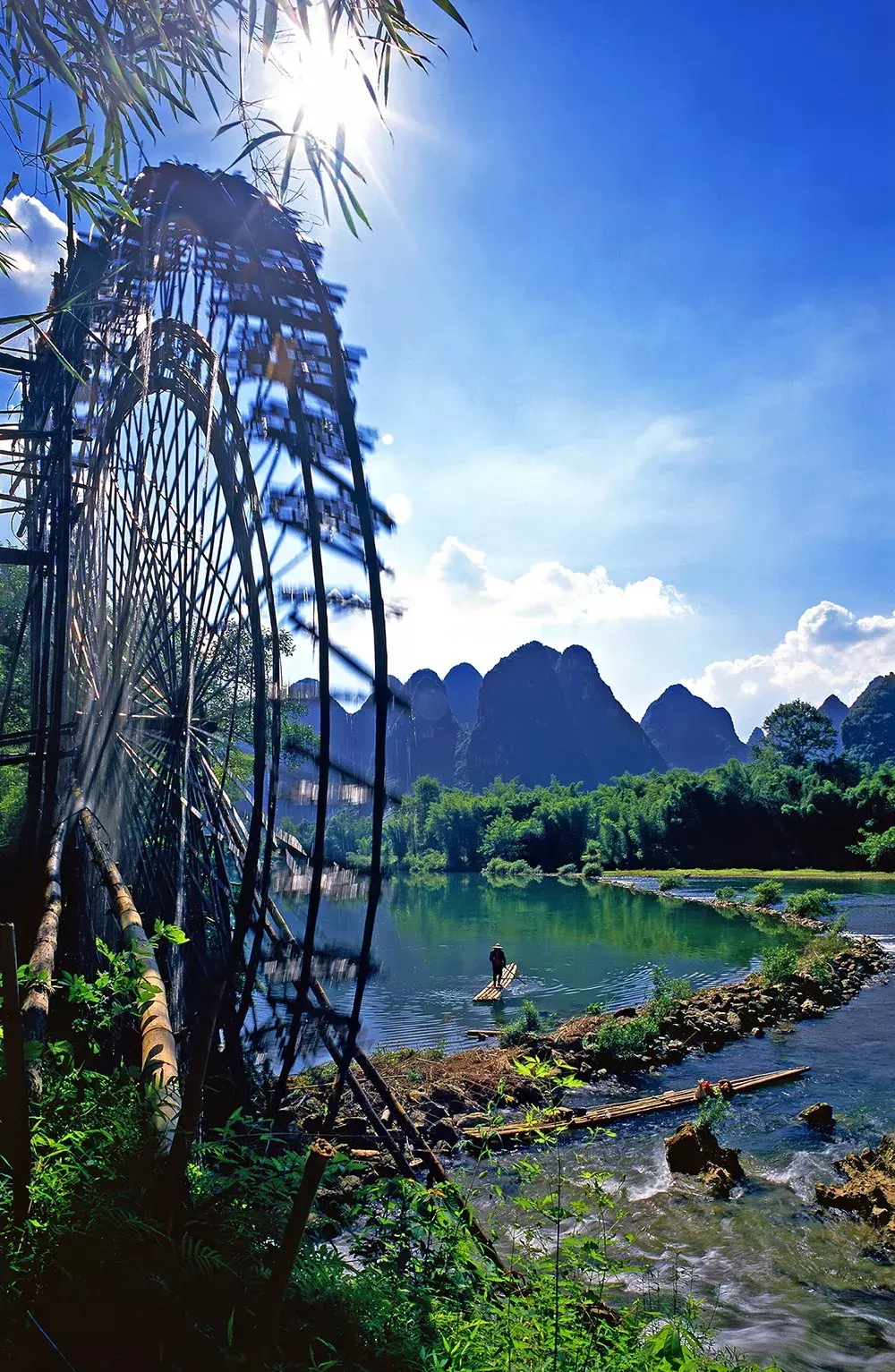 古龍河景區,位於宜州祥貝鄉古龍村,這裡是廣西最後的山水淨土,有