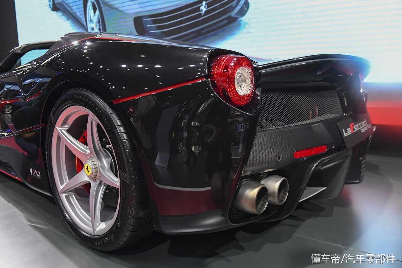 能拿下这辆车的不是一般豪——法拉利Laferrari Aperta