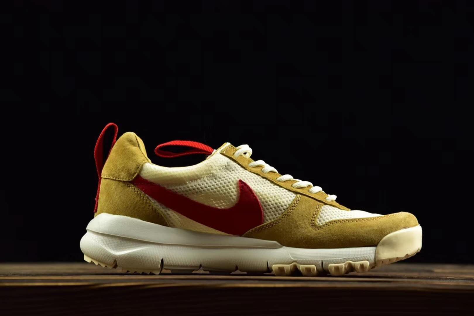 虎扑版的宇航员2.0!权志龙上脚 nike mars yard ts nasa2.