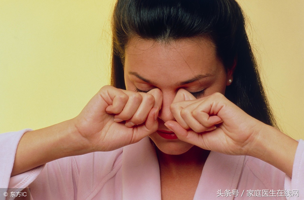 眼睛无缘无故的痒，到底是怎么回事？可能是这3个原因