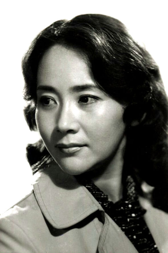 潘虹个人简介(80年代十大气质美女明星) - 散下步