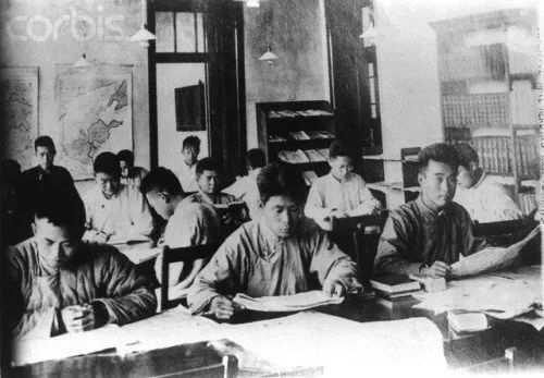 老照片 | 百年北大的那些师生往事：教授上课可以抽水烟喝茶