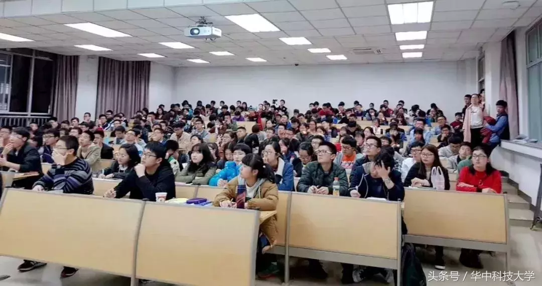 讲好华中大故事｜公选课《深度中国》走红校园成“爆款”