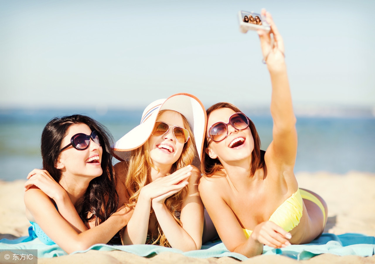 “女为悦己者容”并非让为取悦别人去打扮自己，而是……