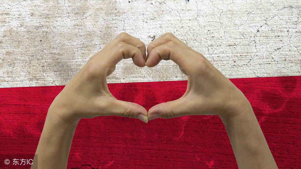 “女为悦己者容”并非让为取悦别人去打扮自己，而是……