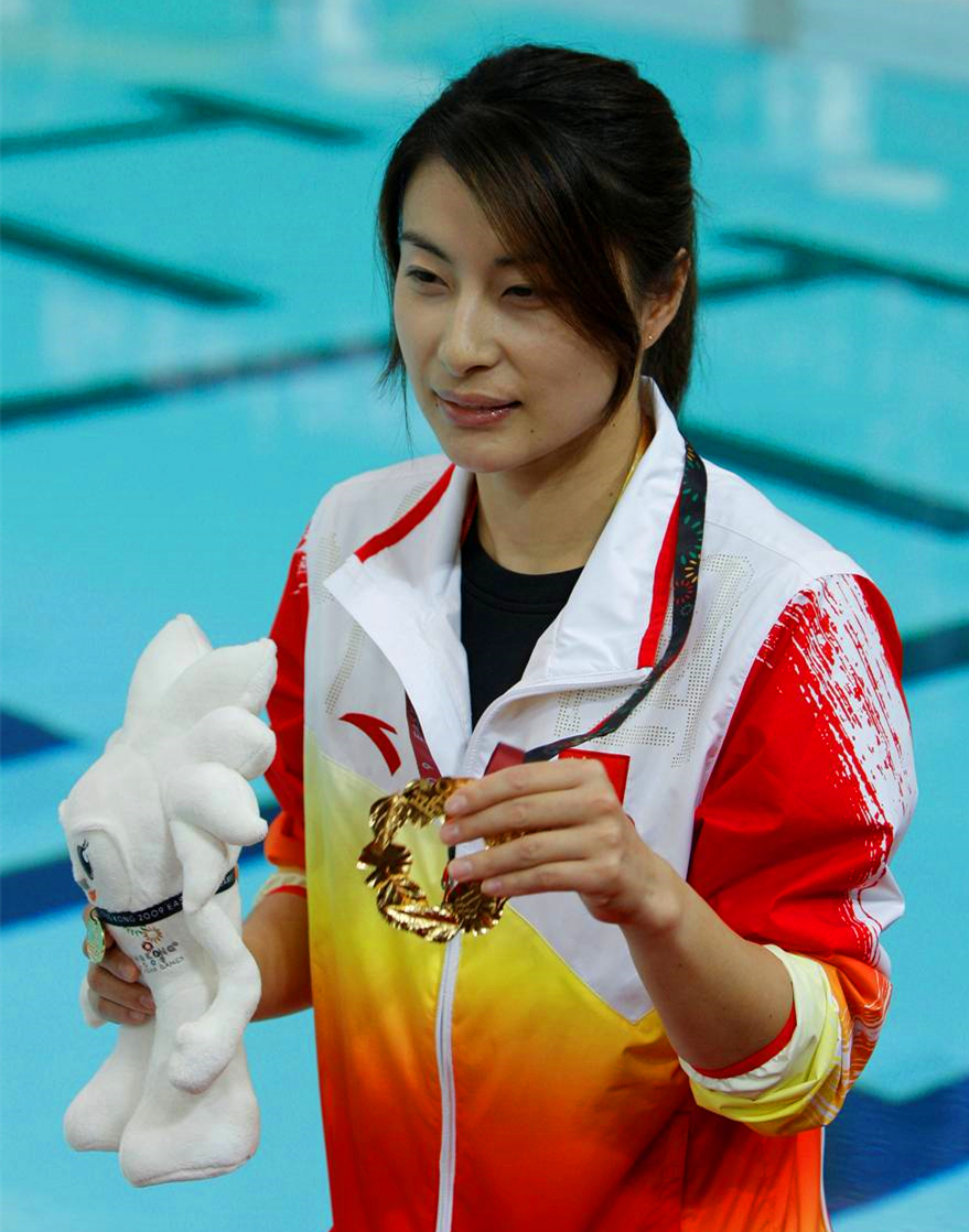 郭晶晶面相图解(揭秘香港相学大师评价郭晶晶百年一遇旺夫相 豪门生活