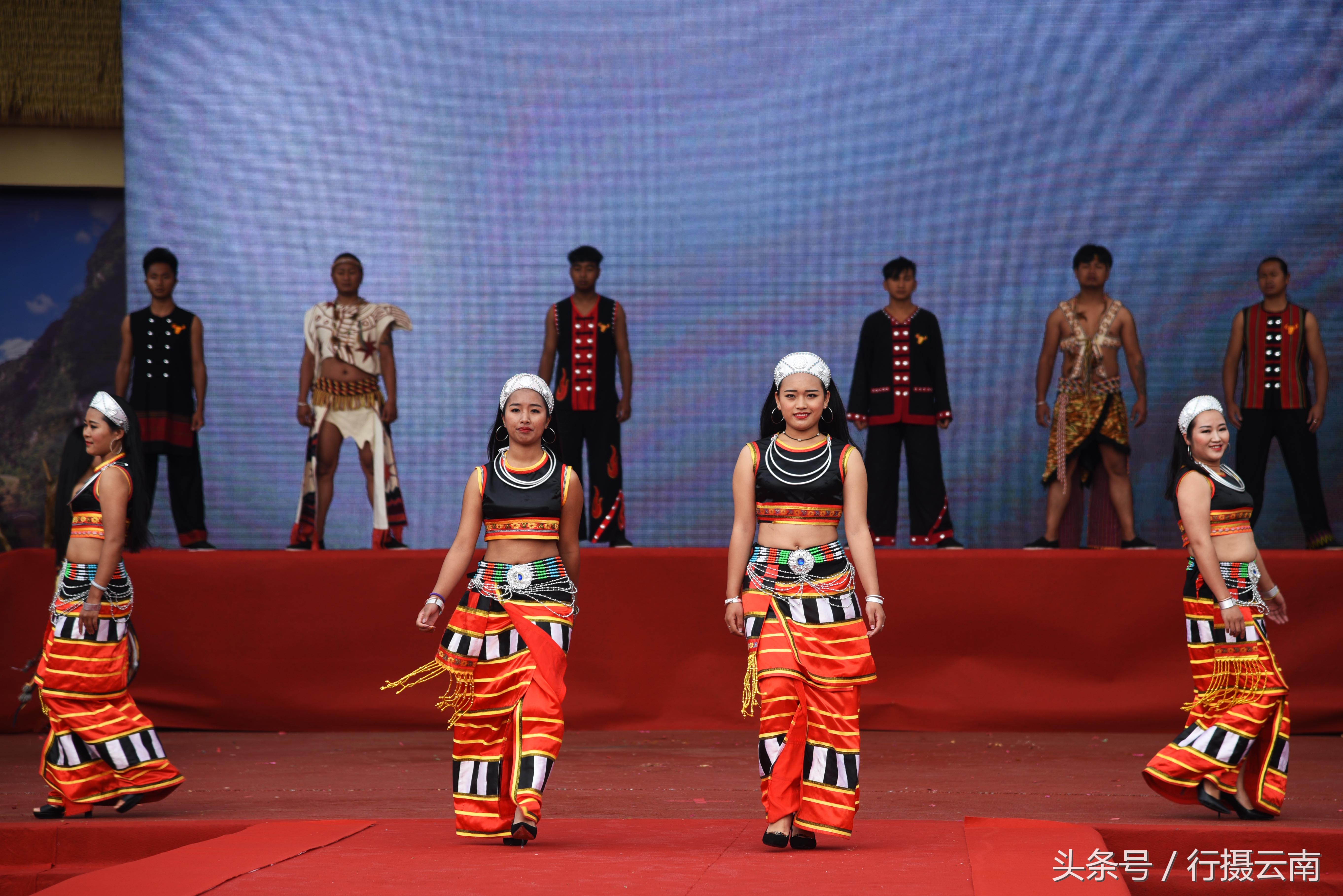 佤族服装图片「佤族服装图片男」 - 摸索网