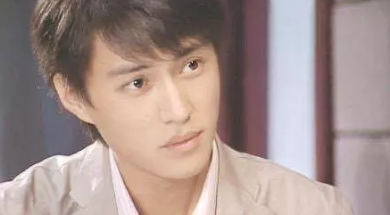 《深情密码》周渝民靳东跨次元对戏,剧情老掉牙,却让人欲罢不能
