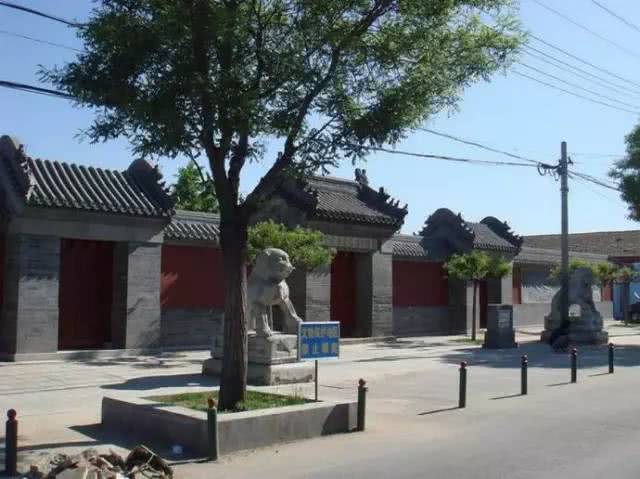 五月踏青新玩法，去北京这些寺庙拜拜山头？