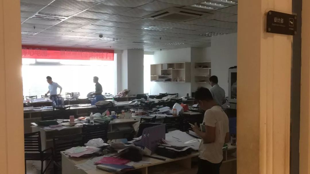广西苹果装饰突然跑路，多家门店人去楼空！上百人上门维权！