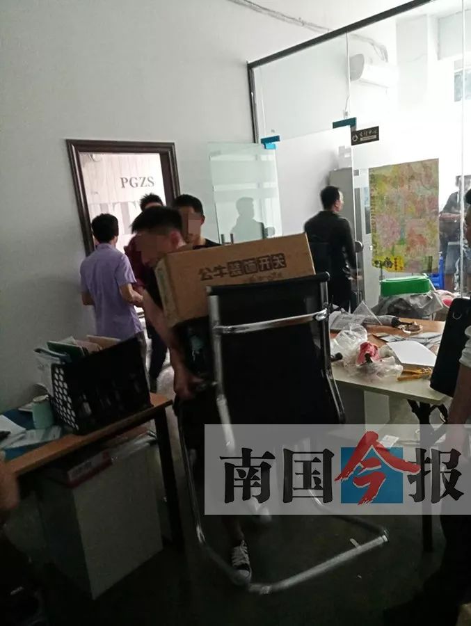 广西苹果装饰突然跑路，多家门店人去楼空！上百人上门维权！