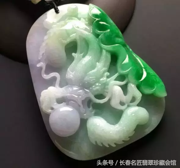 翡翠中的春带彩，如同初恋般的悸动与美好