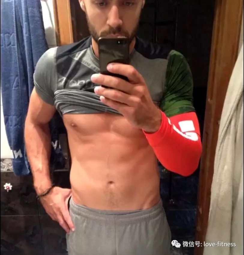 再牛逼的身材，不控制好饮食，训练再刻苦也白搭！