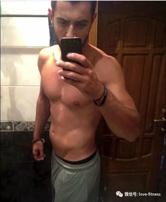 再牛逼的身材，不控制好饮食，训练再刻苦也白搭！