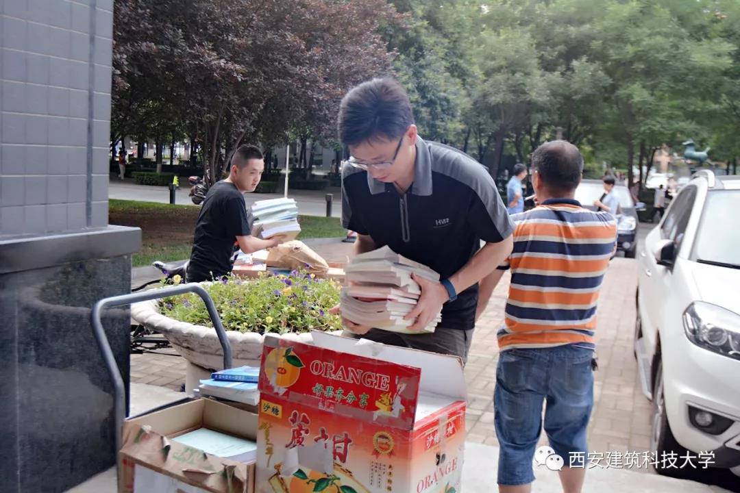 尊称“叶导”！拥有大批粉丝，西建大学子的'引路人“是一位”男神