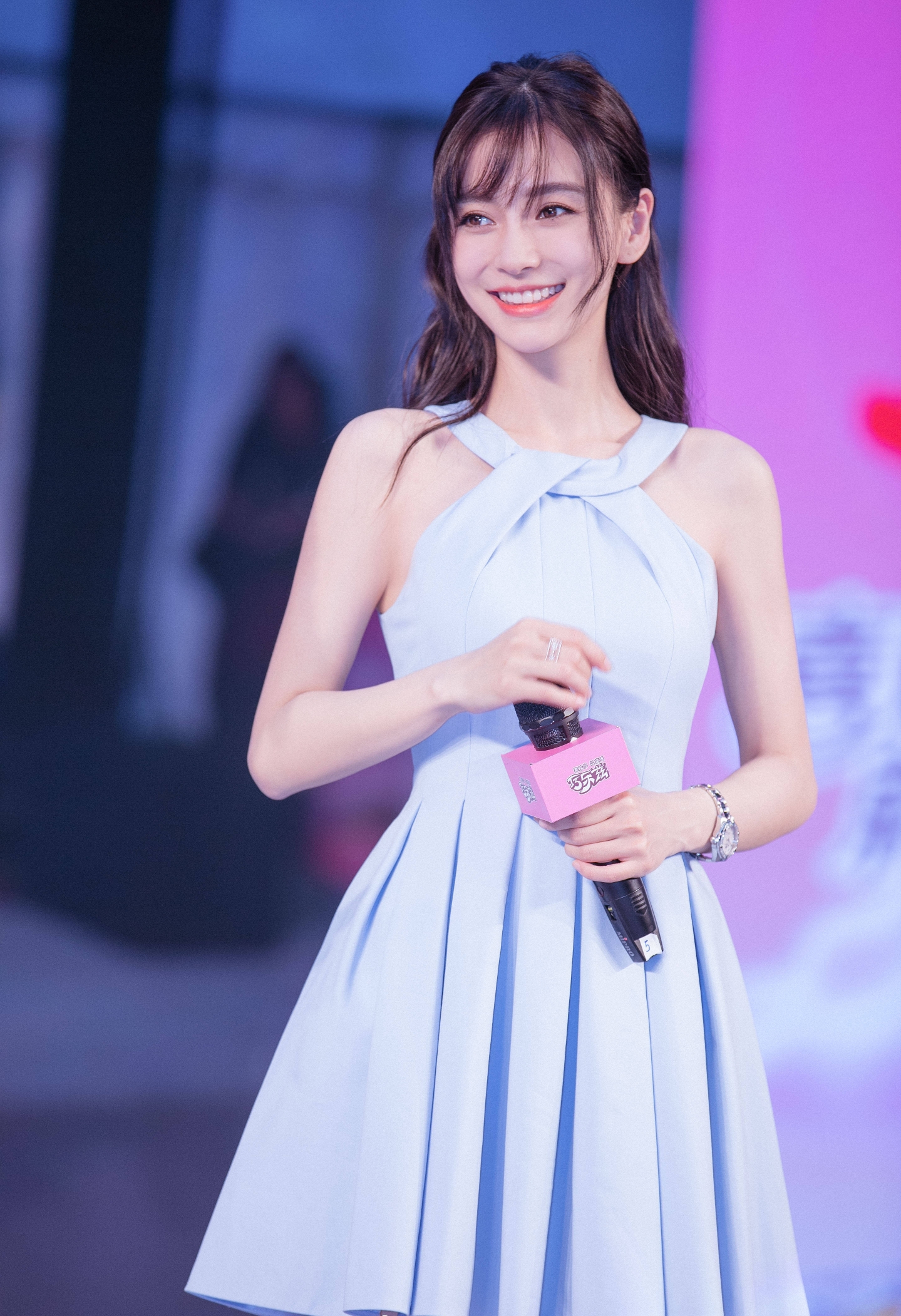 Angelababy的刘海造型