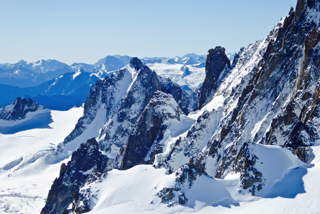 阿尔卑斯山脉的最高峰 阿尔卑斯山脉在哪个国家-诚智百科网