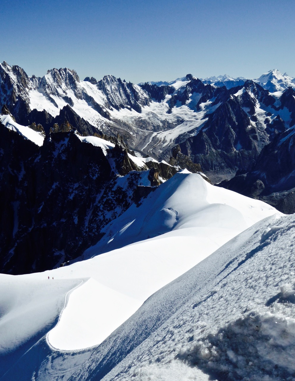 阿尔卑斯山脉的最高峰 阿尔卑斯山脉在哪个国家
