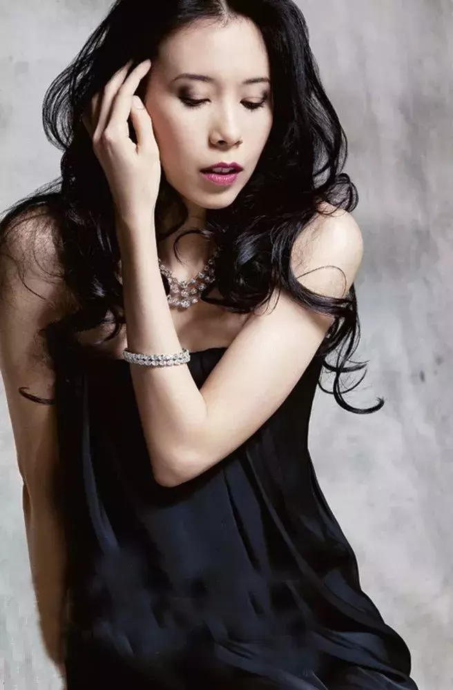 演艺生涯25年的莫文蔚:回眸上半场的精华,期待下半场的惊喜