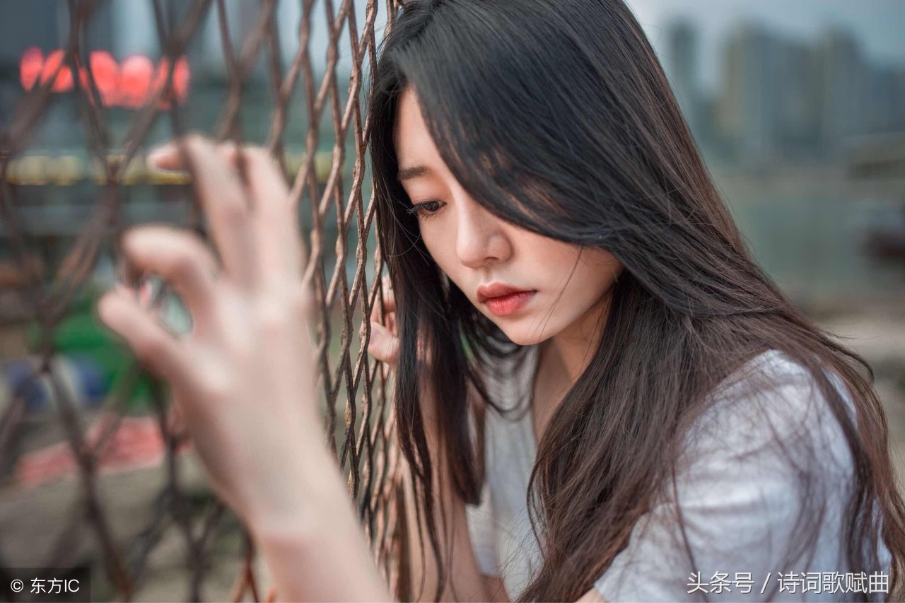 月圆夜才是相思时，写月亮超经典十首诗词，看看你读过几首