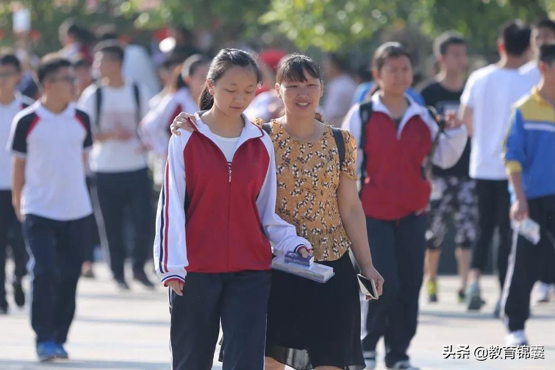 高中阶段，“语数外”三科，学好哪门更具优势？老师有话说