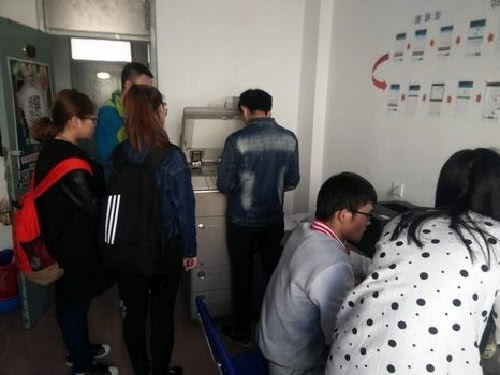 人间百态！高考之镇“毛中”的夜生活