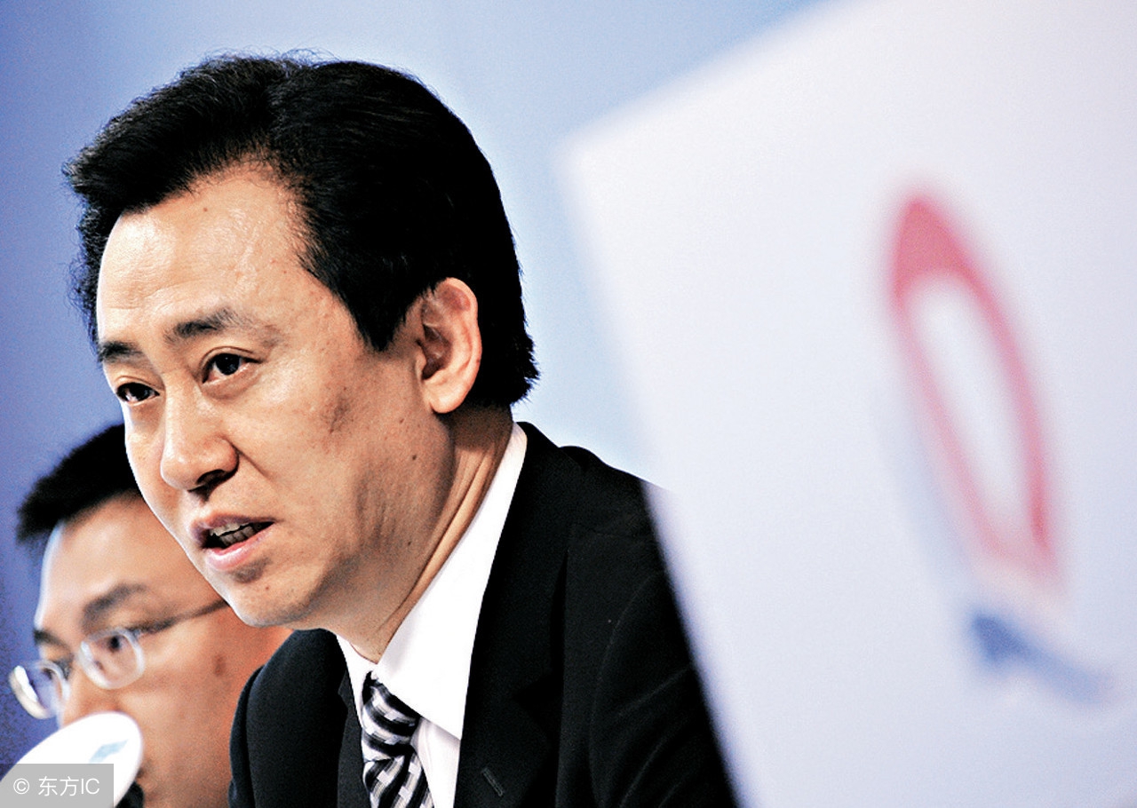 从掏粪工到首富，许家印人生的三个转折点