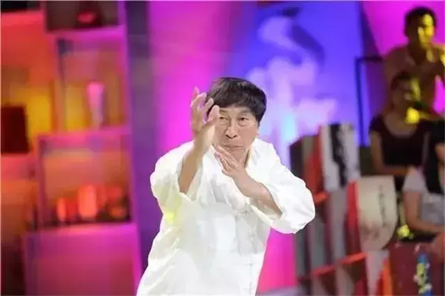 盘点香港影坛七大洪拳高手，第一位成就最高，最后一位英年早逝