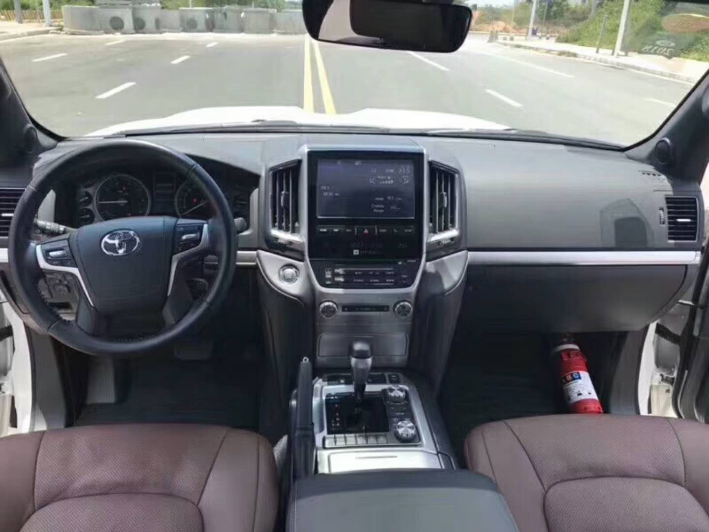17款丰田兰德酷路泽5700VX-S，7座豪华顶配限量版SUV，47万开走！